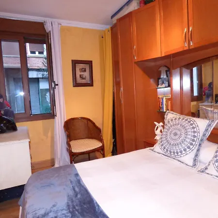 Guggenheim A 15 Minutos. Bec A 5 Minutos Apartamento